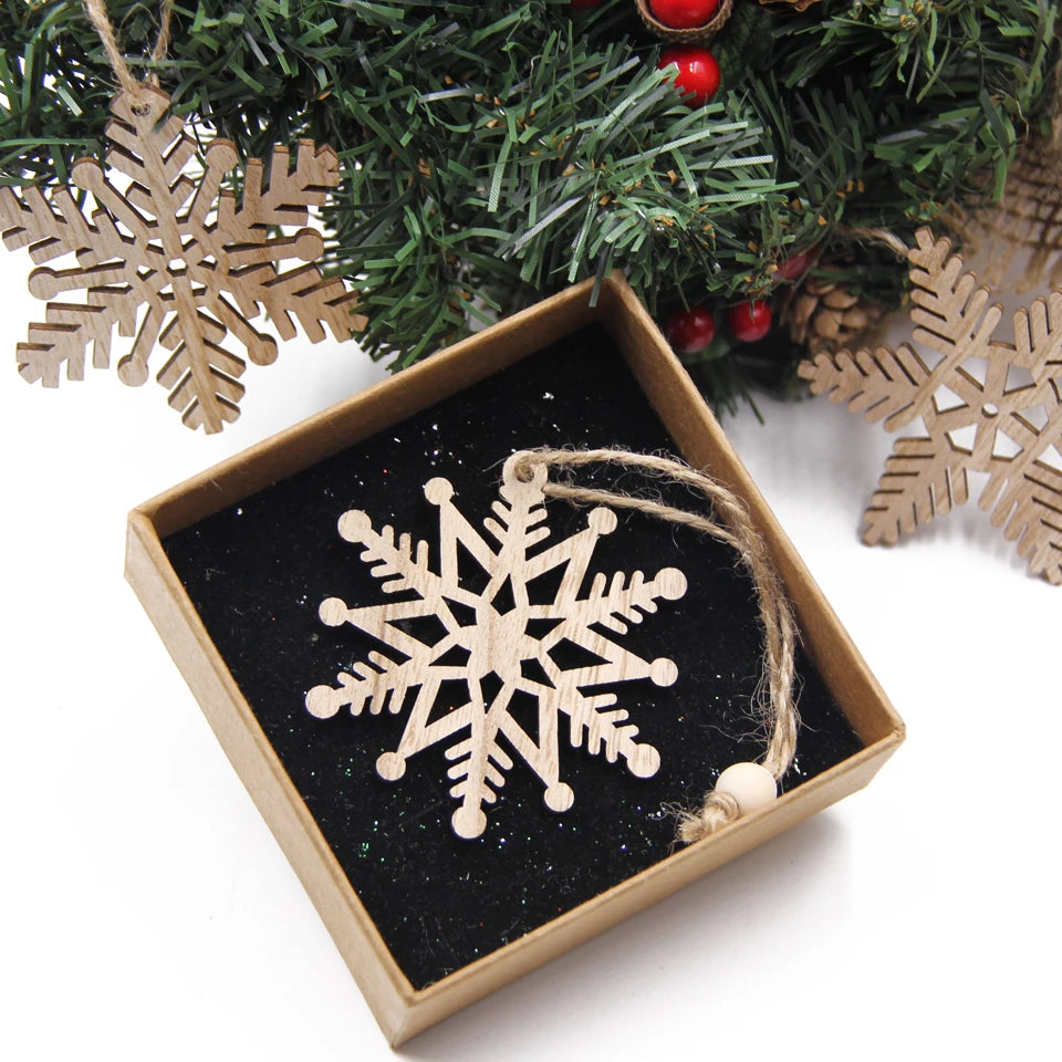 12PCS/Box Wooden Hollow Snowflake Christmas Vintage Pendants Xmas Hanging Ornaments for Noel Tree Decorations DIY Painting Gifts